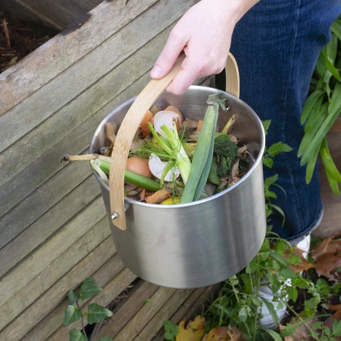 Compost Bin with Charcoal Filter - Image 14